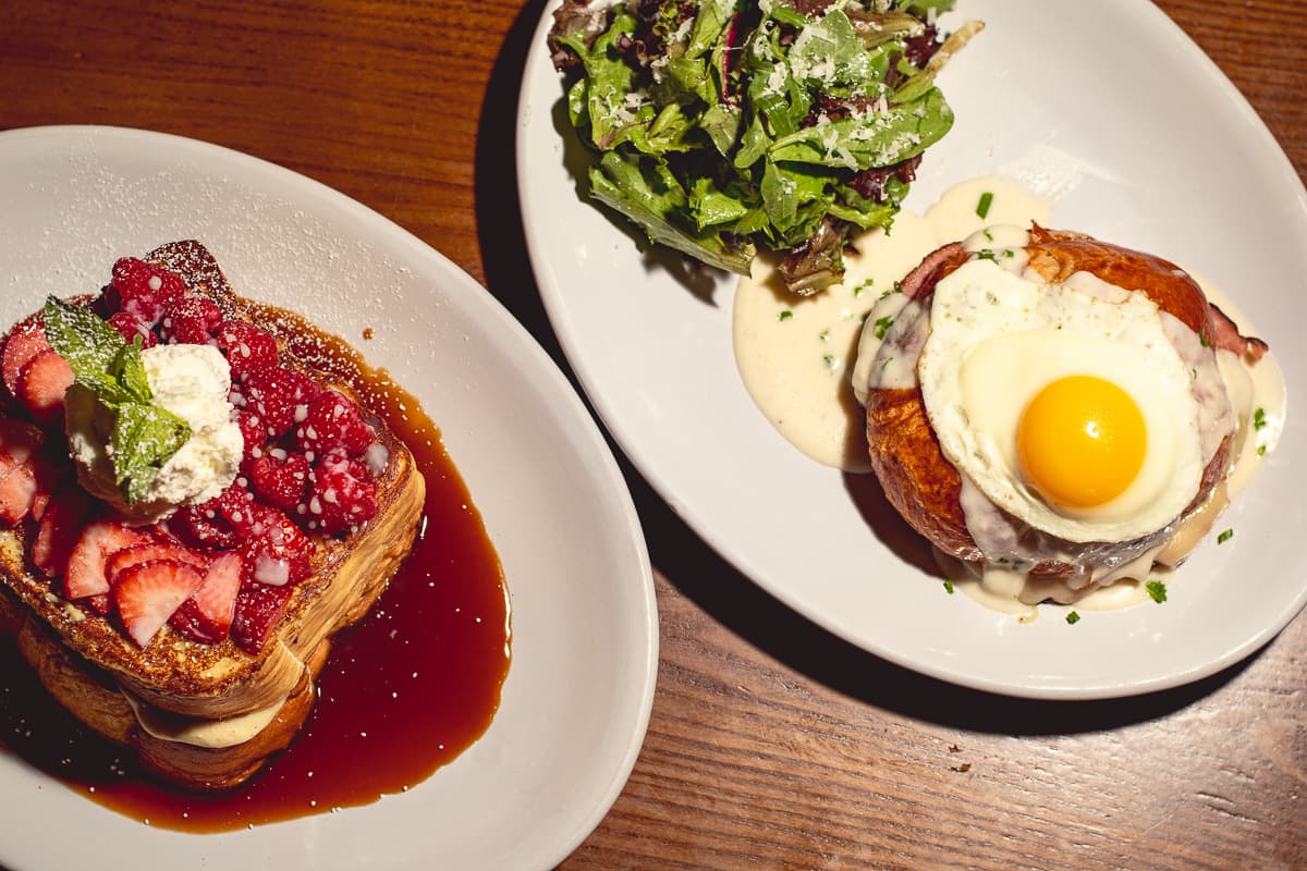 Le Buzz celebrates 30 years, plus Swan location specials