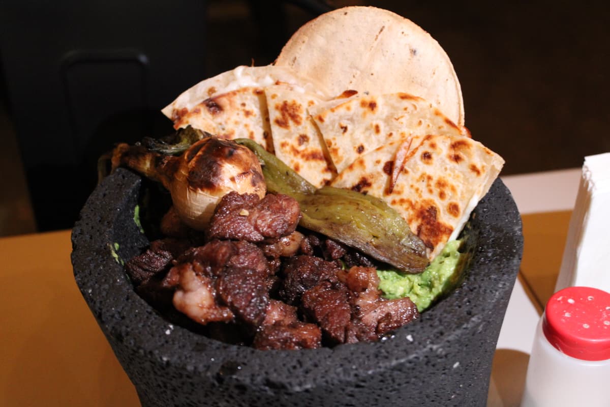 ChicharrĂłn de Rib-eye La Carreta Carne Asada (Photo by Isabela Gamez)