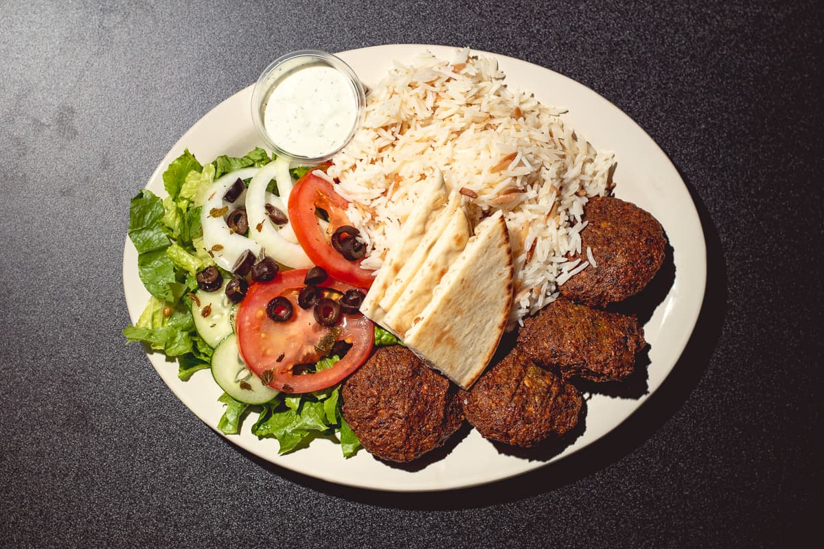 Falafel Plate at Istanbul Mediterranean Express (Photo by Jackie Tran)