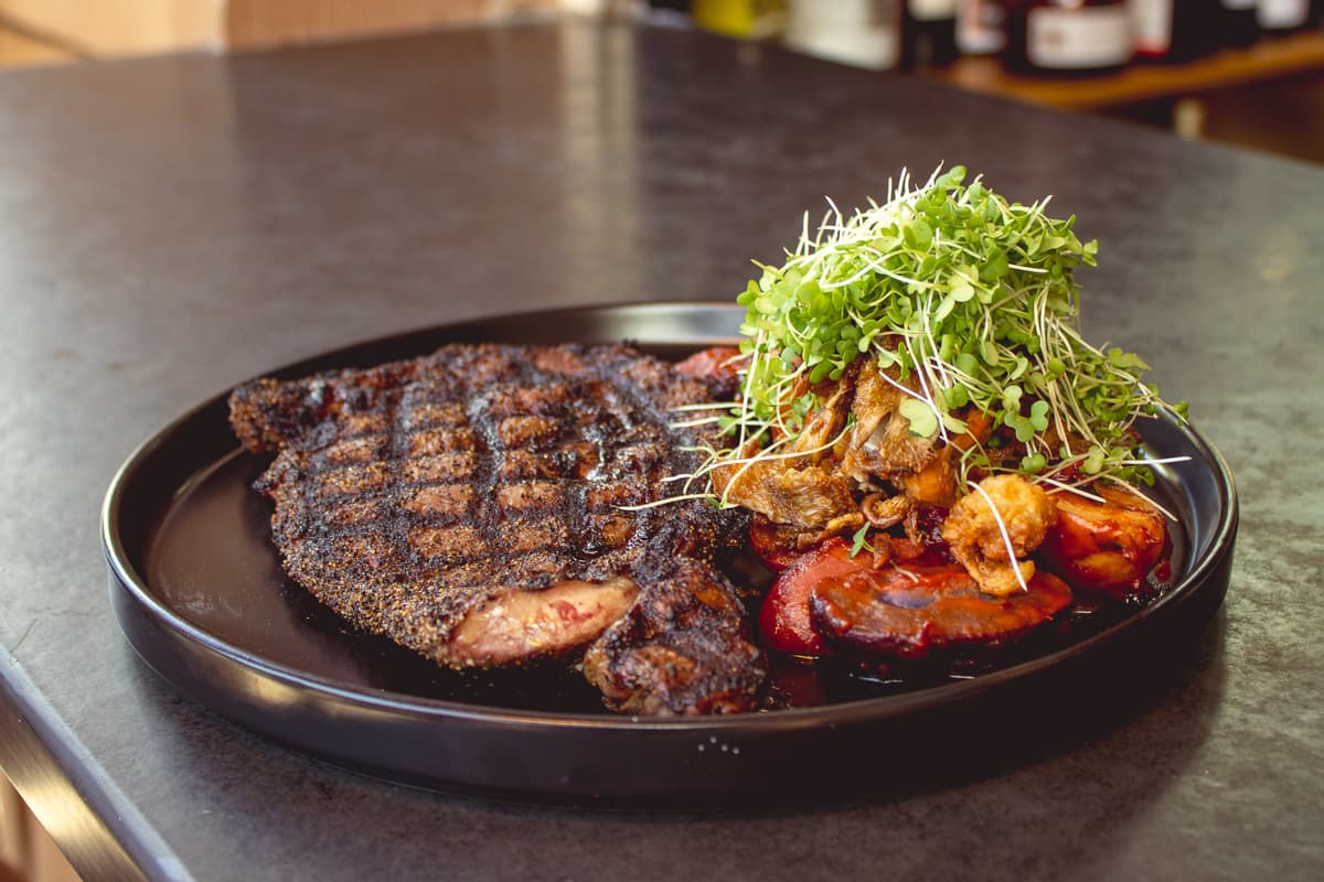 12-ounce Vera Earl Rib-eye at Sawmill Run Restaurant (Photo by Addie Ibarra)