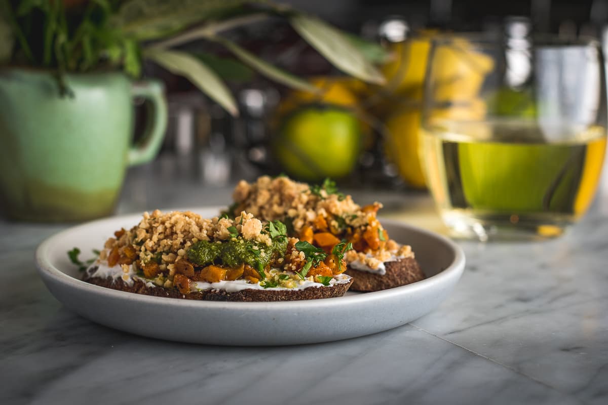A Tasty & Refined Simplicity at Coronet’s Happy Hour