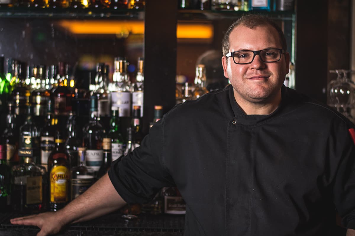 Premier Tucson mixologist Aaron DeFeo to leave Casino Del Sol, open “Little Rituals” in Phoenix