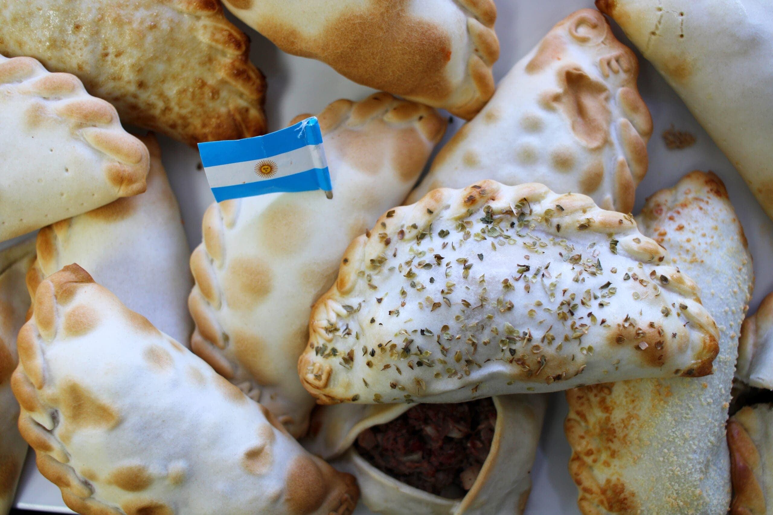 Che Cafe: Empanadas, Pizza & More Made With Pure Love