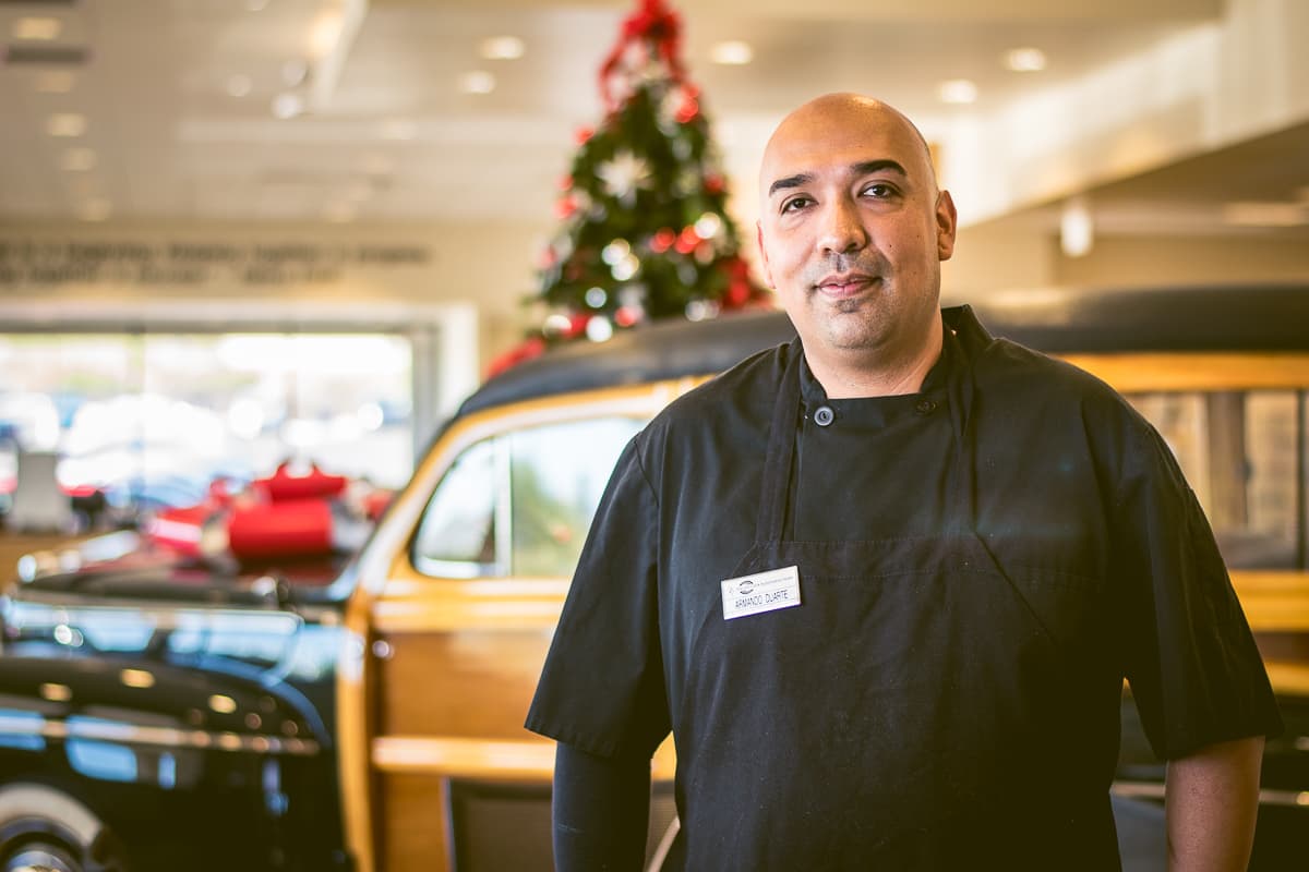 Chef Armando Duarte Leads Local Chefs in Providing Gourmet Thanksgiving Dinners to Families in Need