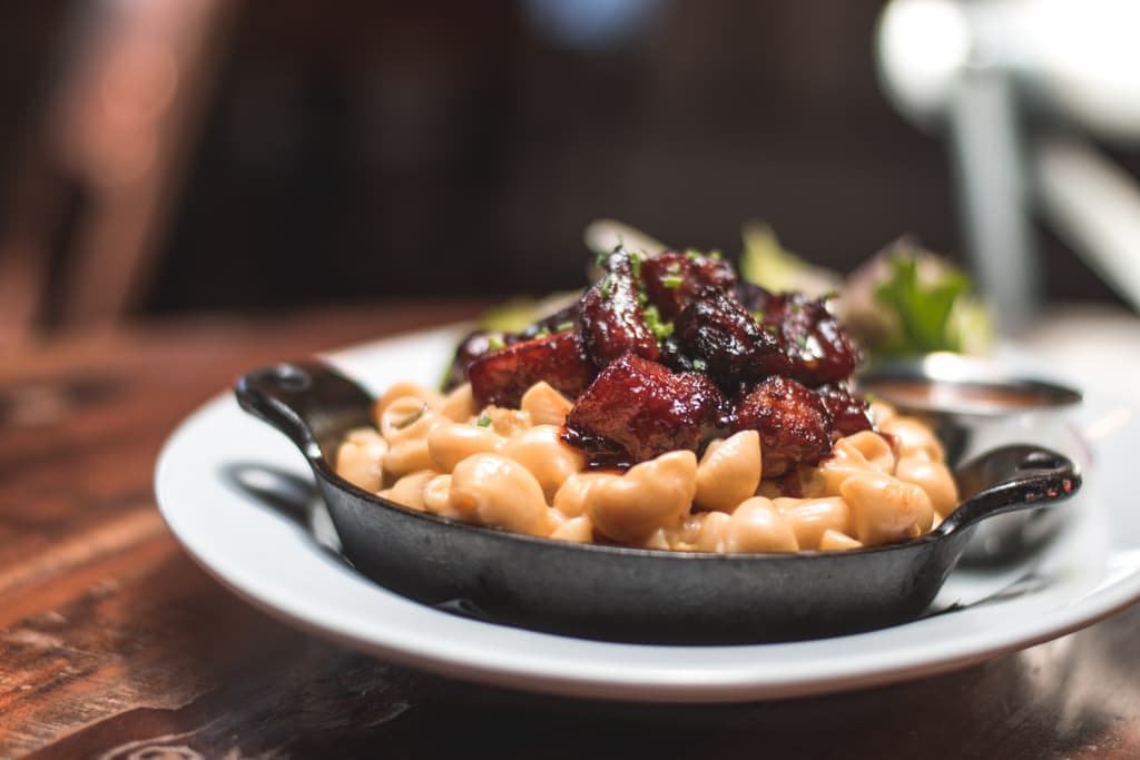 BBQ Pork Belly Mac & Cheese at Charro Steak (Credit: Jackie Tran)
