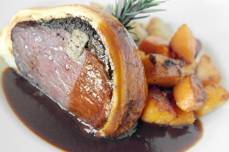 Boeuf Wellington (Credit: Le Rendez-Vous)