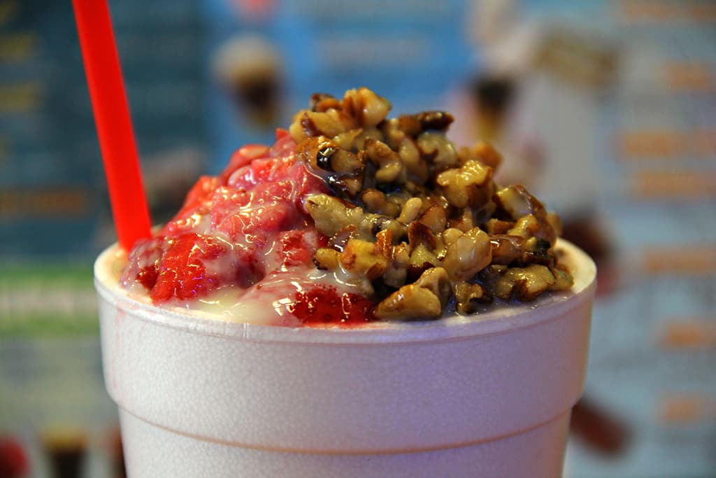 Strawberry & Walnut Raspado at Dulceria Funland (Credit: Gloria Knott)