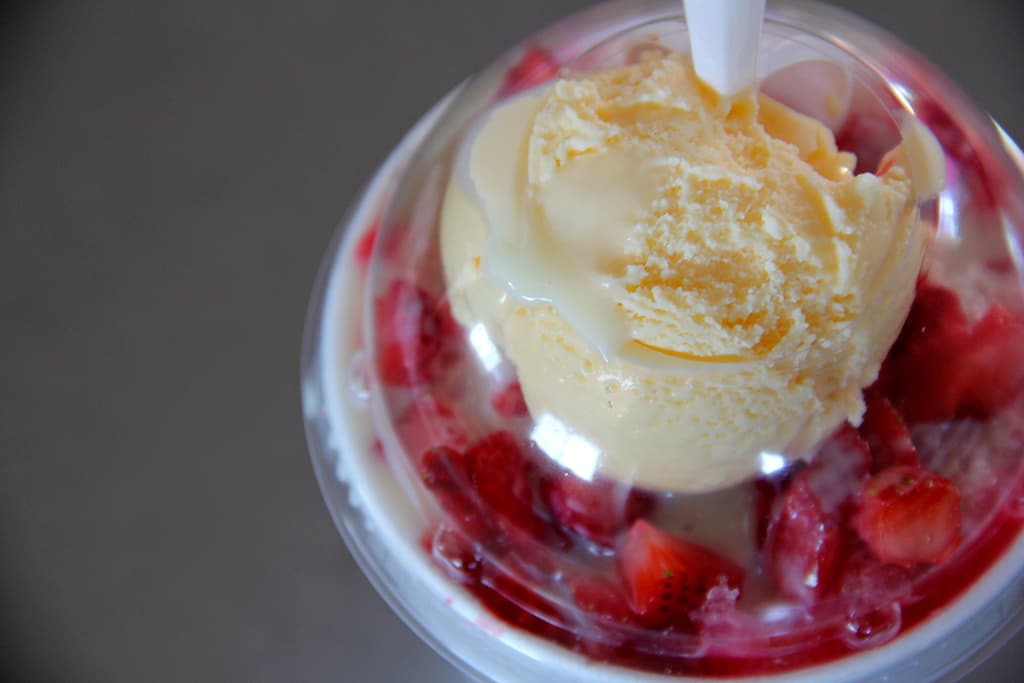 Strawberry Raspado at Taqueria Pico De Gallo (Credit: Gloria Knott)