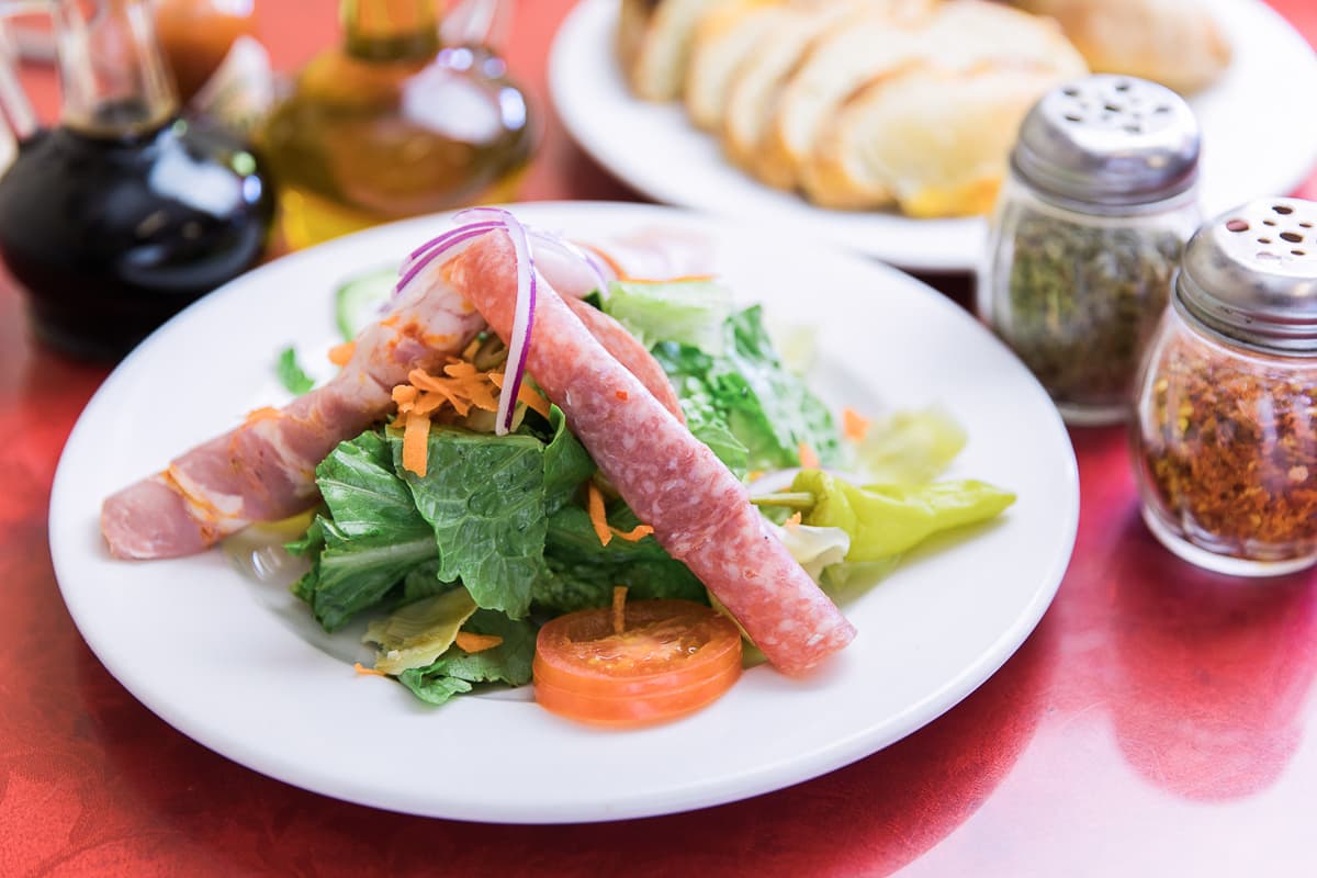 Salad at Los Olivos Pizzeria (Credit: Taylor Noel Photography)
