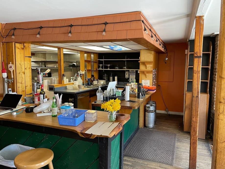 The Alna Store (Photo courtesy of 5 Points Market & Restaurant on Instagram)