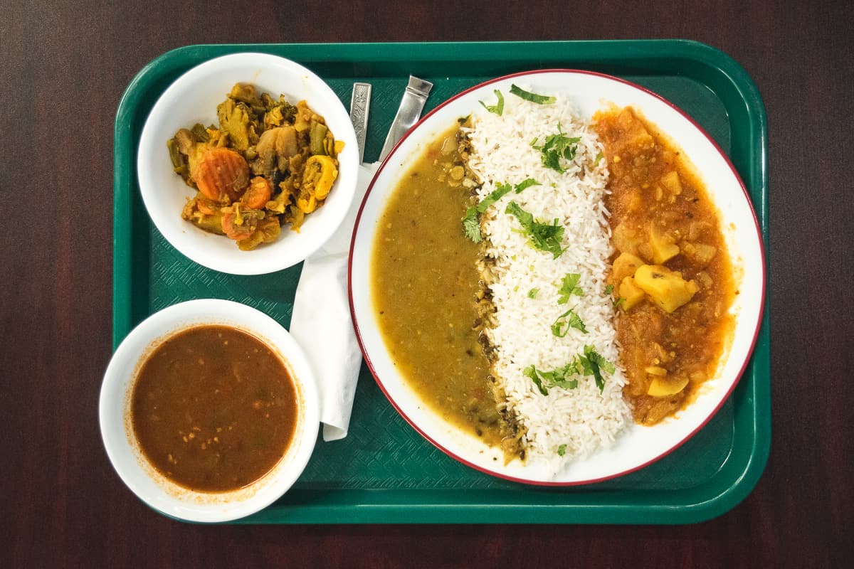 Combo with Mixed Vegetables, Kala Chana, Mixed Dal, and Shalgam at Aqua Vita Kitchen (Credit: Jackie Tran)