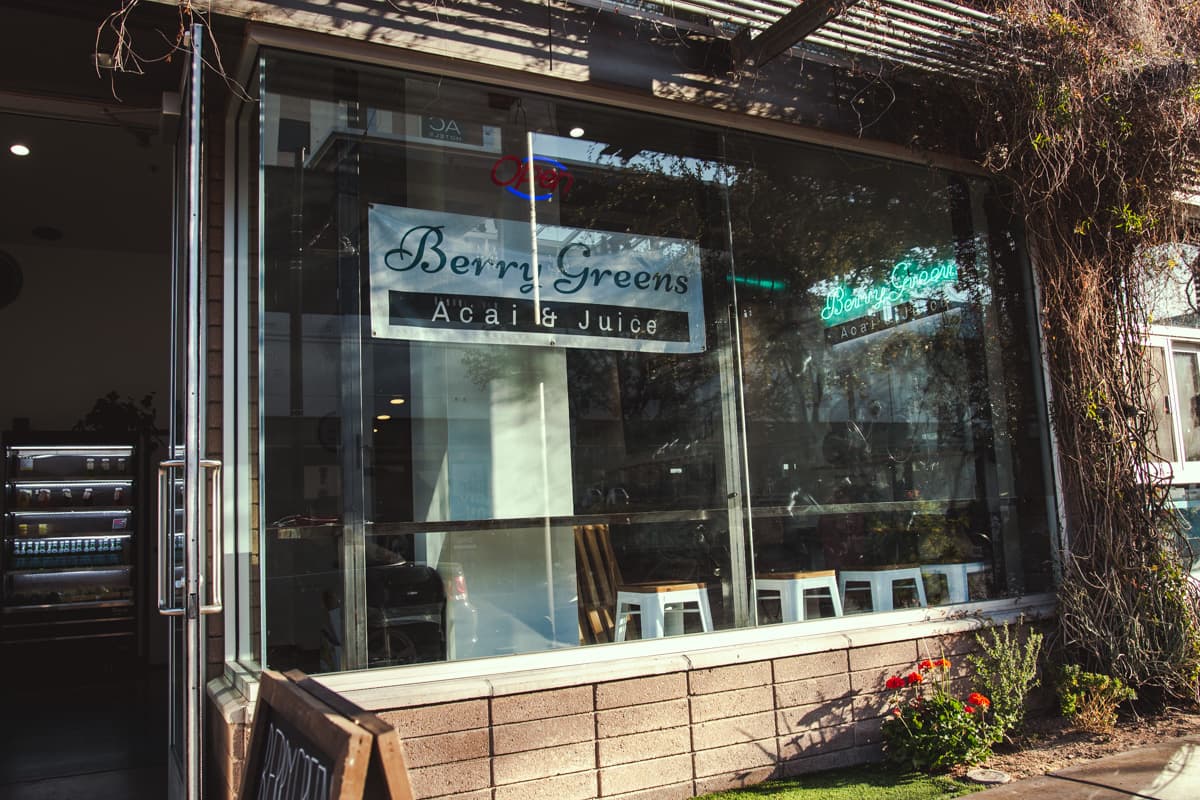 Facade at Berry Greens Acai & Juice Bar (Credit: Jackie Tran)