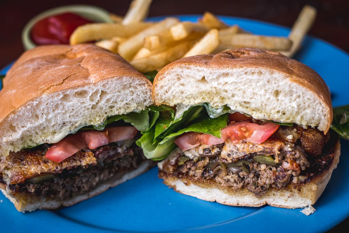 Downtown Burger at DOWNTOWN Kitchen + Cocktails (Credit: Jackie Tran)