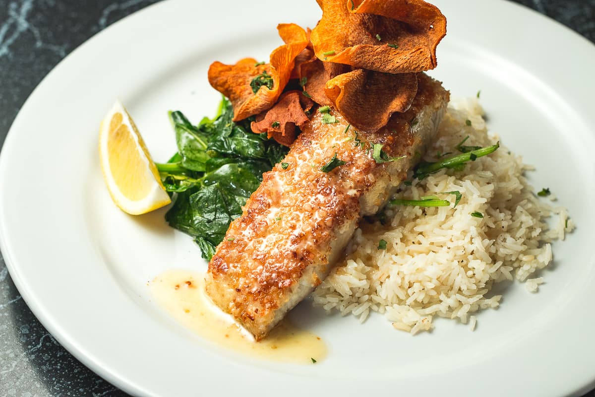Macadamia Nut Crusted Hawaiian Fish at Kingfisher (Credit: Jackie Tran)