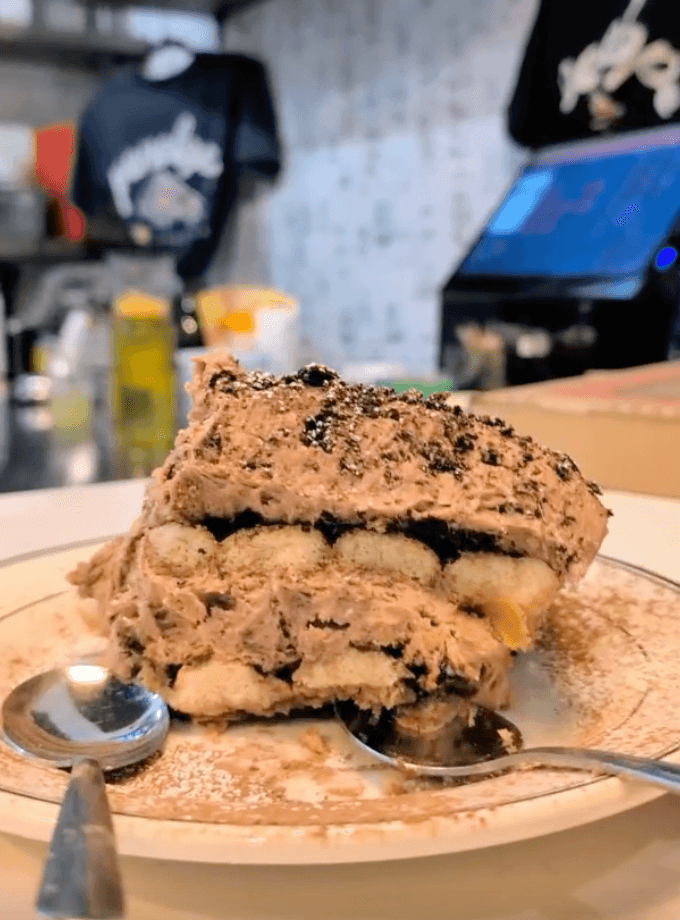 Chocolate tiramisu at Penelope Pizza (Photo by Addie Ibarra)