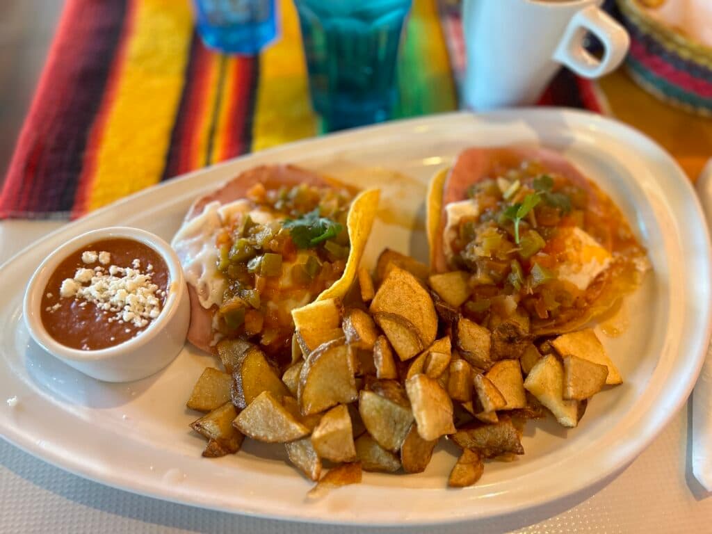 Huevos Rancheros at Buendia Breakfast & Lunch Cafe (Photo Matt Sterner)