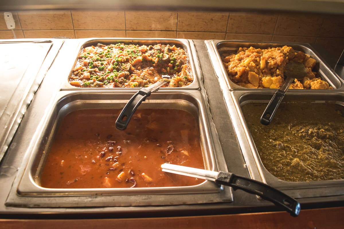 Buffet at India Oven (Credit: Jackie Tran)