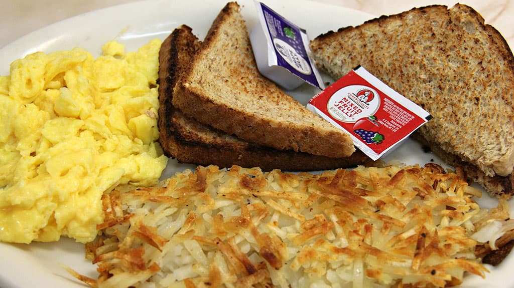 Eggs, Hashbrowns, & Toast at Jerry Bob's (Credit: Gloria Knott)