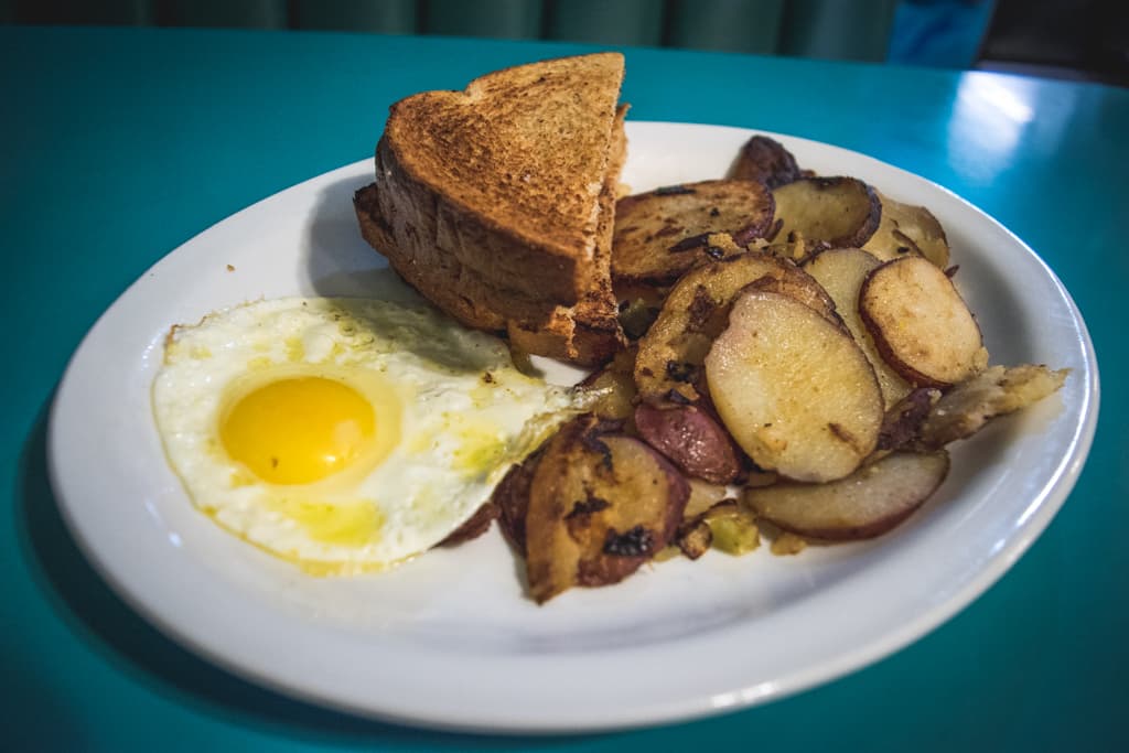 One-Egg Mornin Vittle at Jethro’s (Credit: Jackie Tran)