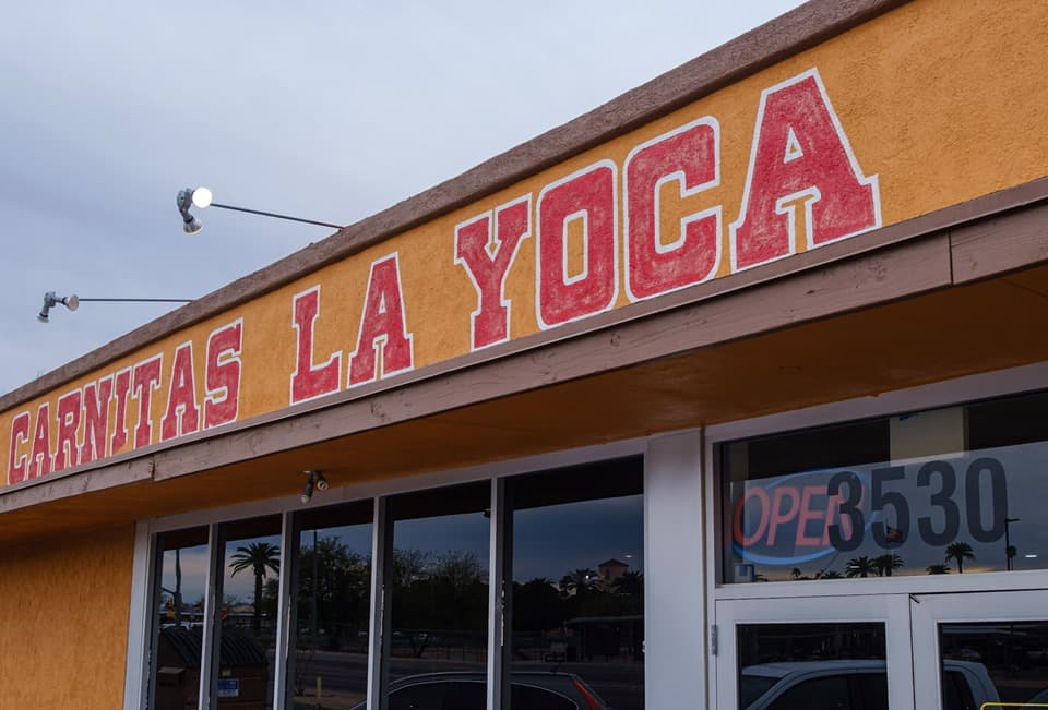 Carnitas La Yoca facade