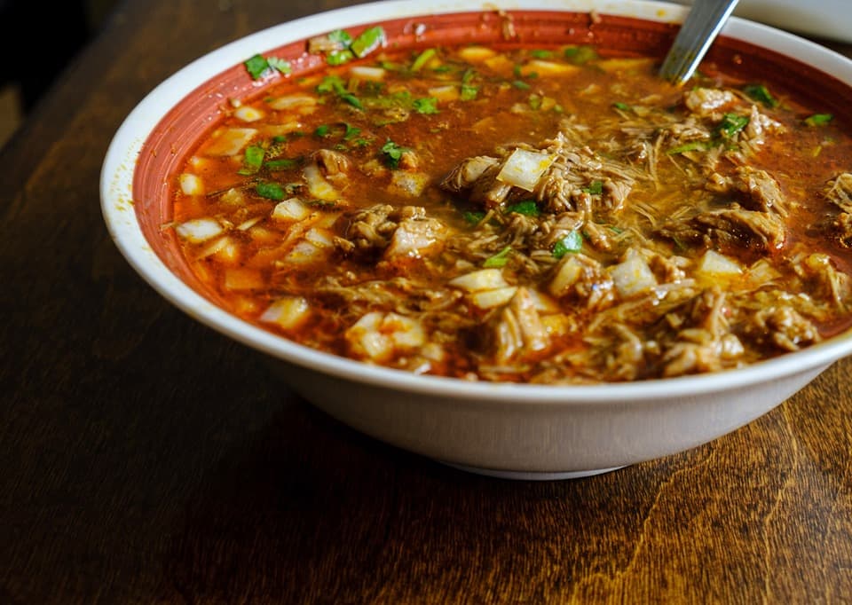 Plato de Birria at Carnitas La Yoca