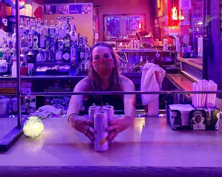 Che's Lounge
