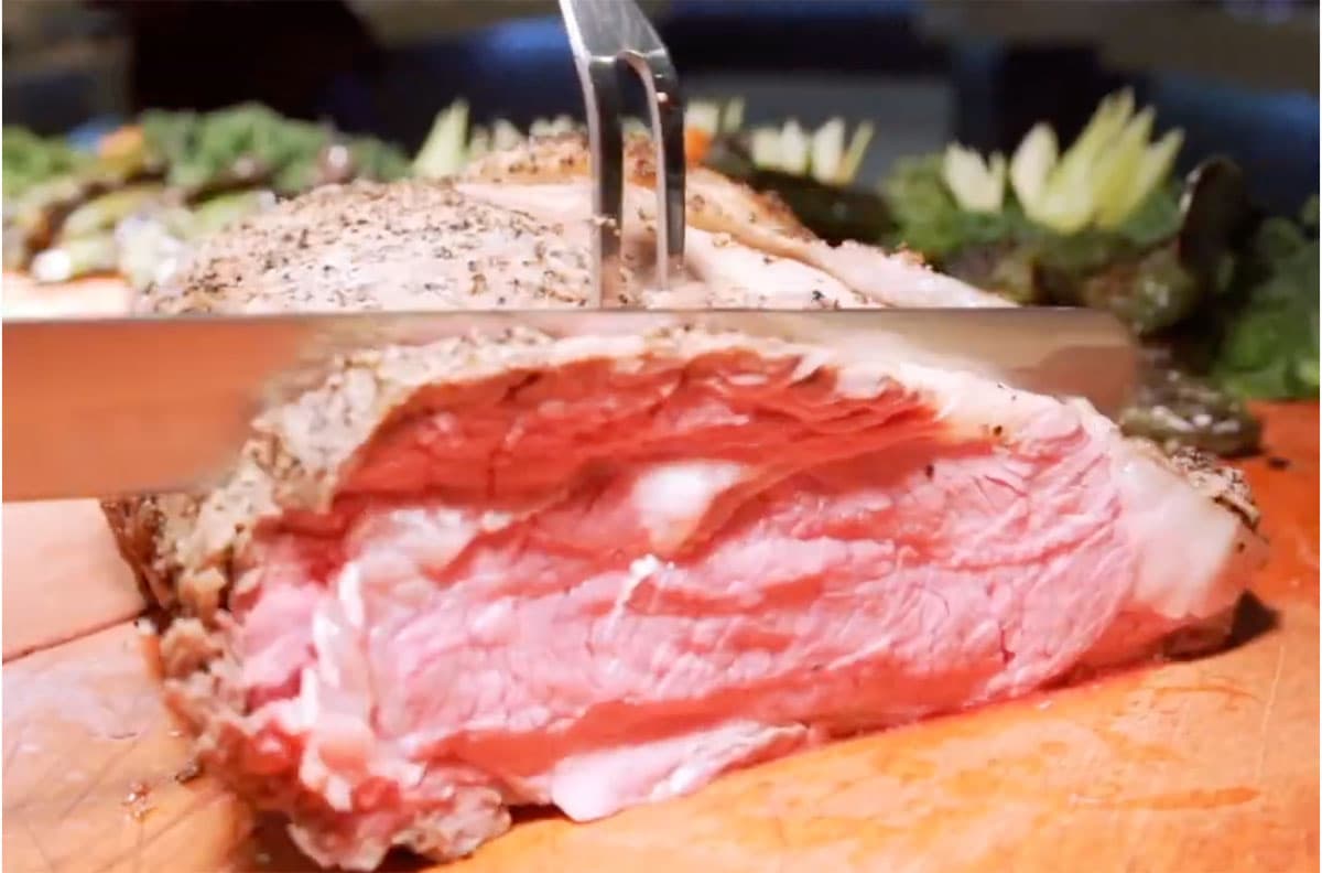 Still from Festa International Buffet video