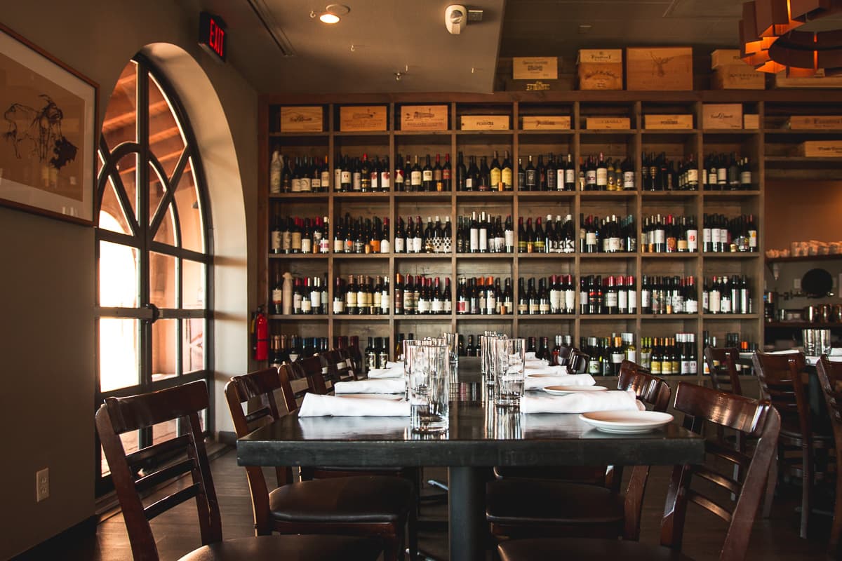 Interior at Contigo Latin Kitchen (Credit: Jackie Tran)