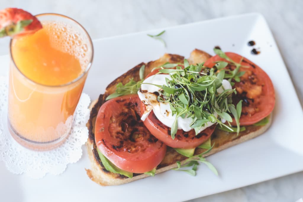 Egg Tartine with Fresh Juice at Le Buzz (Credit: Jackie Tran)