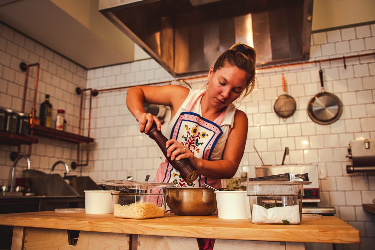Carolyn O'Connor making cacio e pepe at CERES