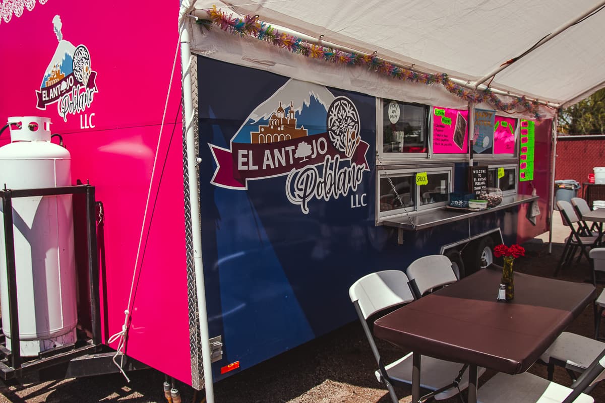 El Antojo Poblano food trailer (Credit: Jackie Tran)