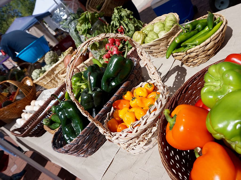 Cindy Gardens produce at the market (Credit: Jennifer Rothschild)