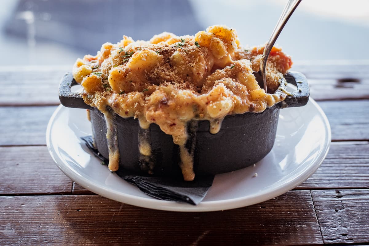 Mac 'N Cheese at Ermanos Craft Beer & Wine Bar (Credit: Jackie Tran)