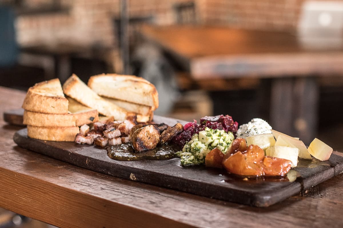 Sonoran Meat & Cheese Board at Ermanos Craft Beer & Wine Bar (Credit: Jackie Tran)