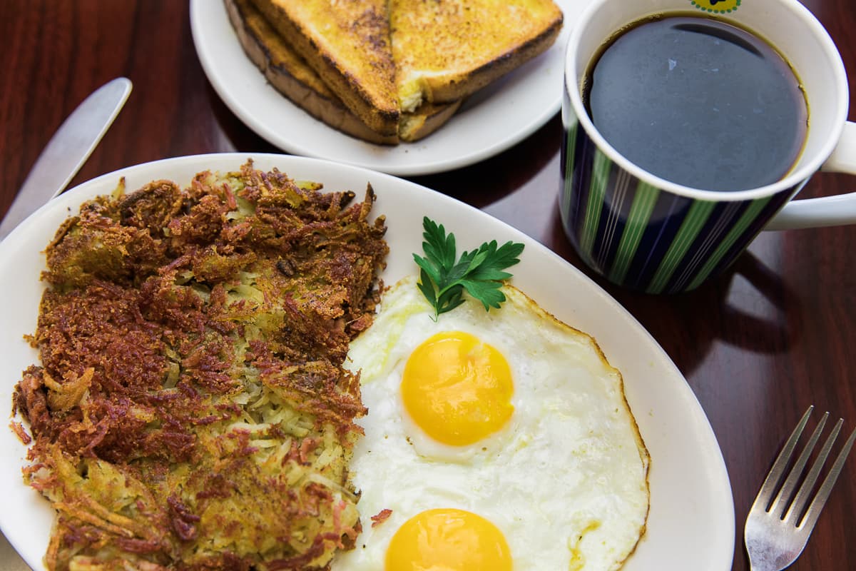 Eggs, hash browns, toaste, and coffee at Sarnoff Cafe (Credit: Taylor Noel Photography)
