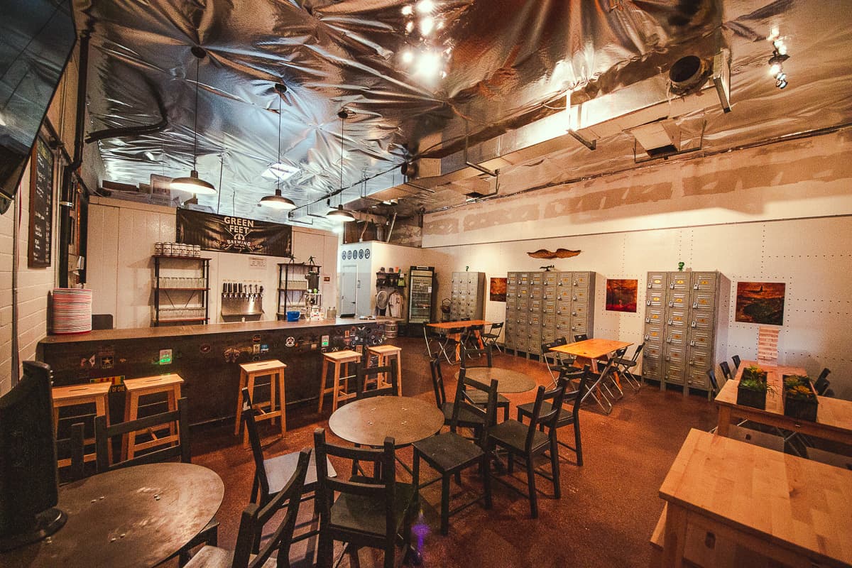 Interior at Green Feet Brewing (Credit: Jackie Tran)