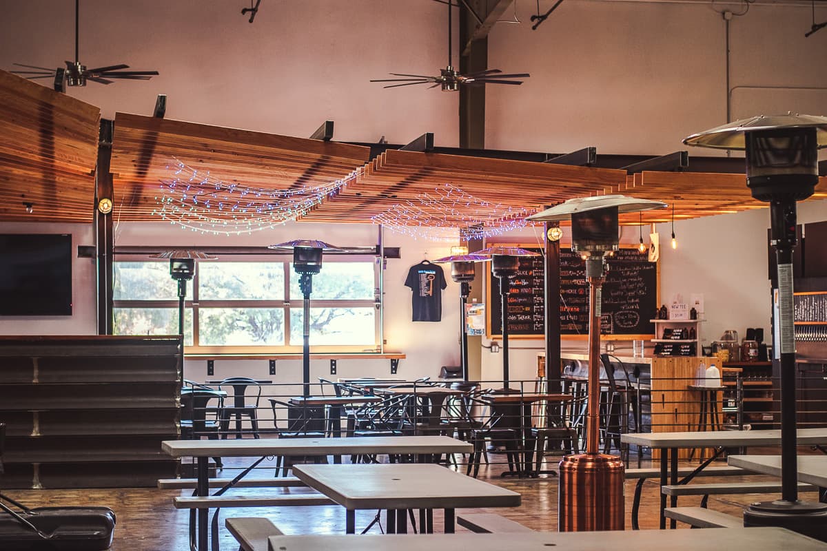Interior at Iron John's Brewing Company (Credit: Jackie Tran)