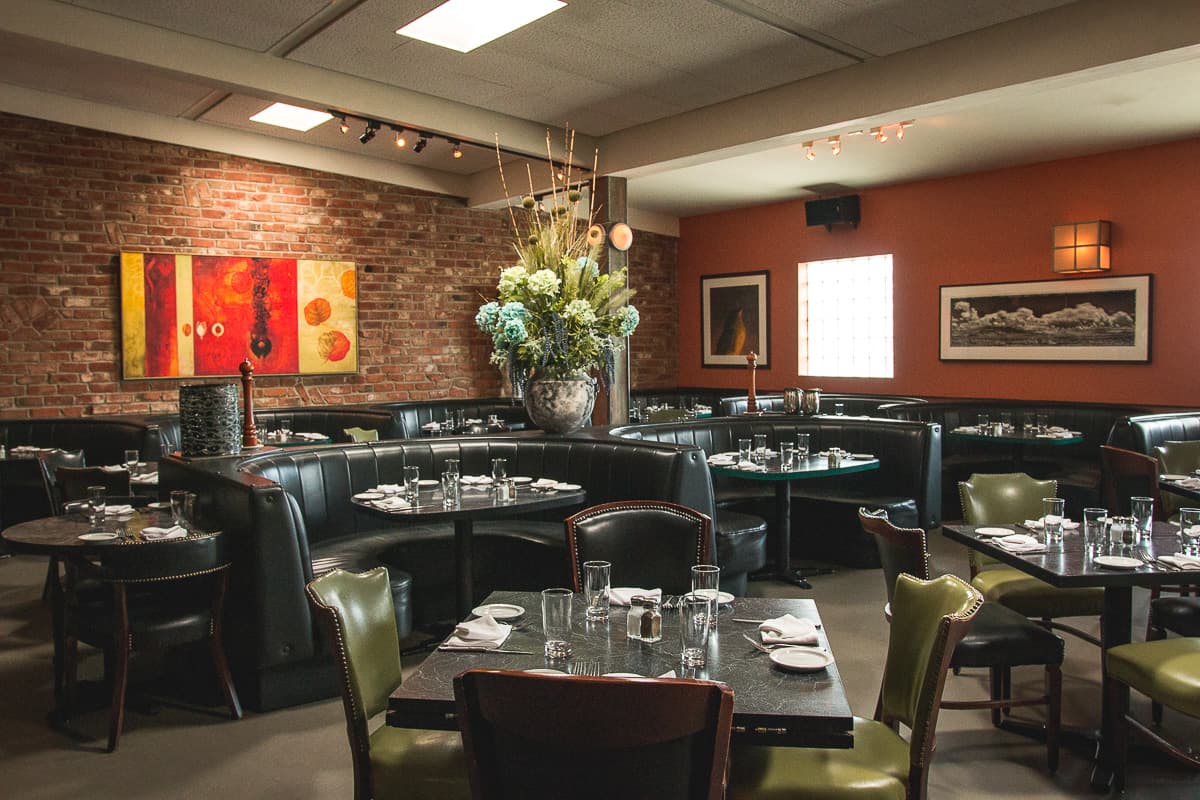 Interior at Kingfisher (Credit: Jackie Tran)