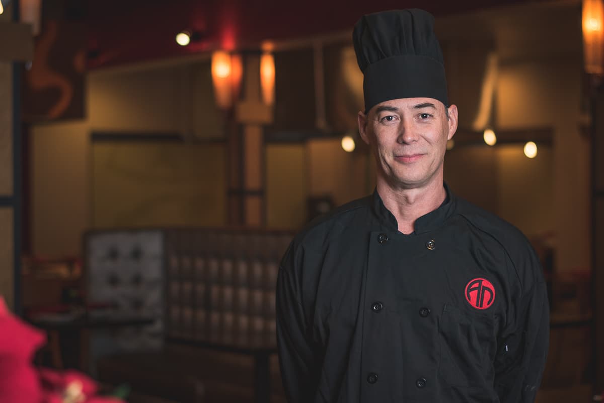Master Teppan Chef Mike Meunier at Mr. An's (Credit: Jackie Tran)