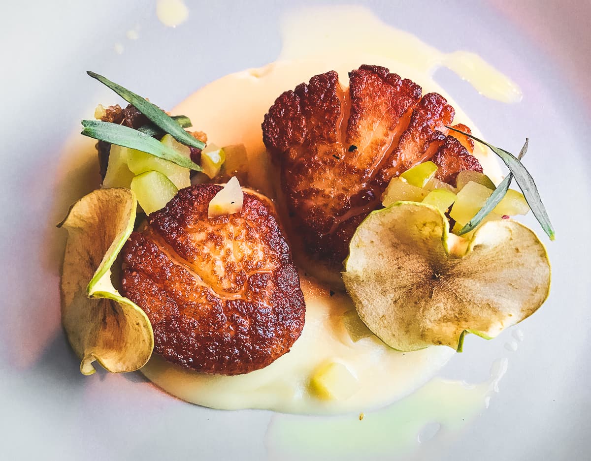 Pan-Seared Scallops at Maynards Market & Kitchen (Credit: Claire Kaufman)