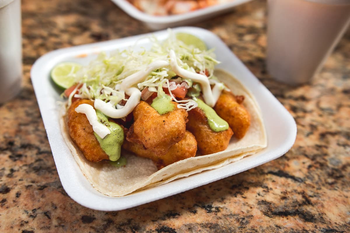 a photo of fish tacos