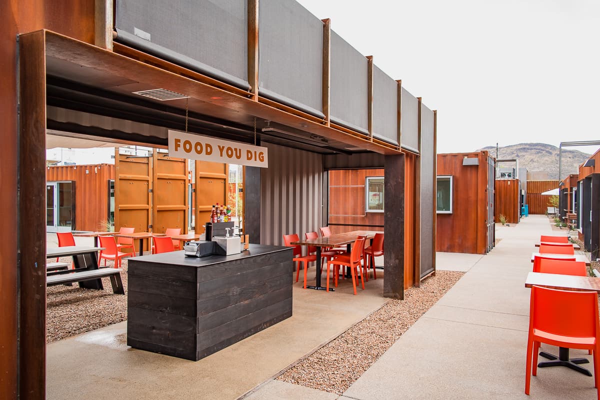 Condiment station and seating at Beaut Burger (Credit: Jackie Tran)