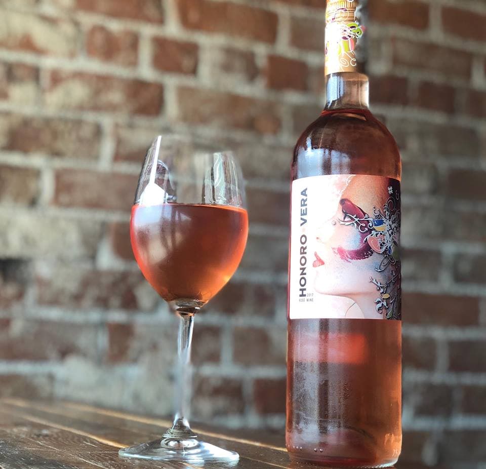 (Photo courtesy of Ermanos Craft Beer & Wine Bar)