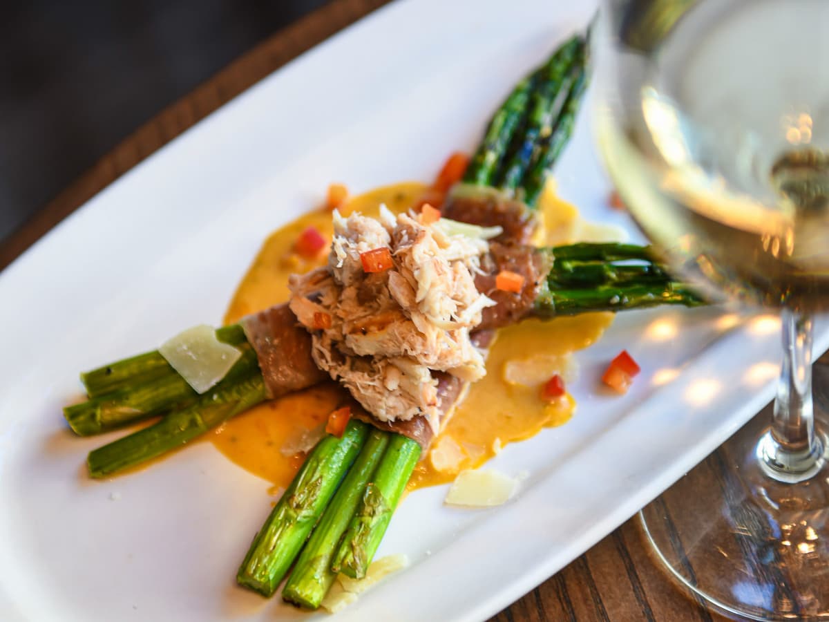Prosciutto-Wrapped Asparagus at HUB (Photo by SWOON Media)