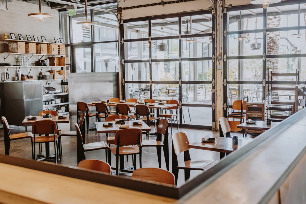Dining room at OBON (Photo by Anna Smirnova)
