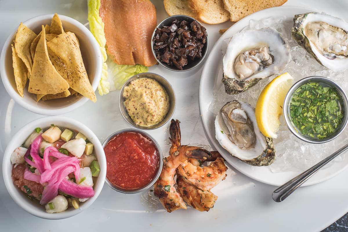 Oyster Bar Tasting at Kingfisher (Credit: Jackie Tran)