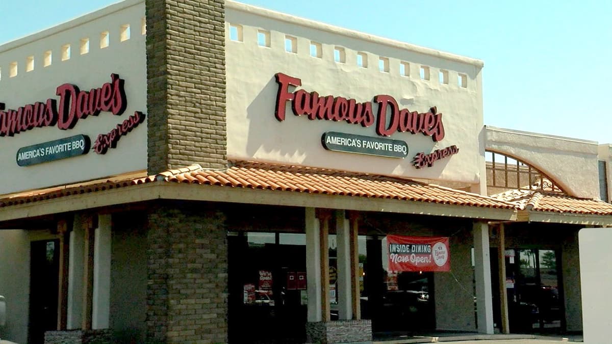 Famous Dave's Bar-B-Que