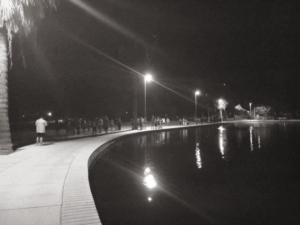 Hundreds of Pokémon GO players at Reid Park Zoo around midnight (Credit: Matthew Martinez)