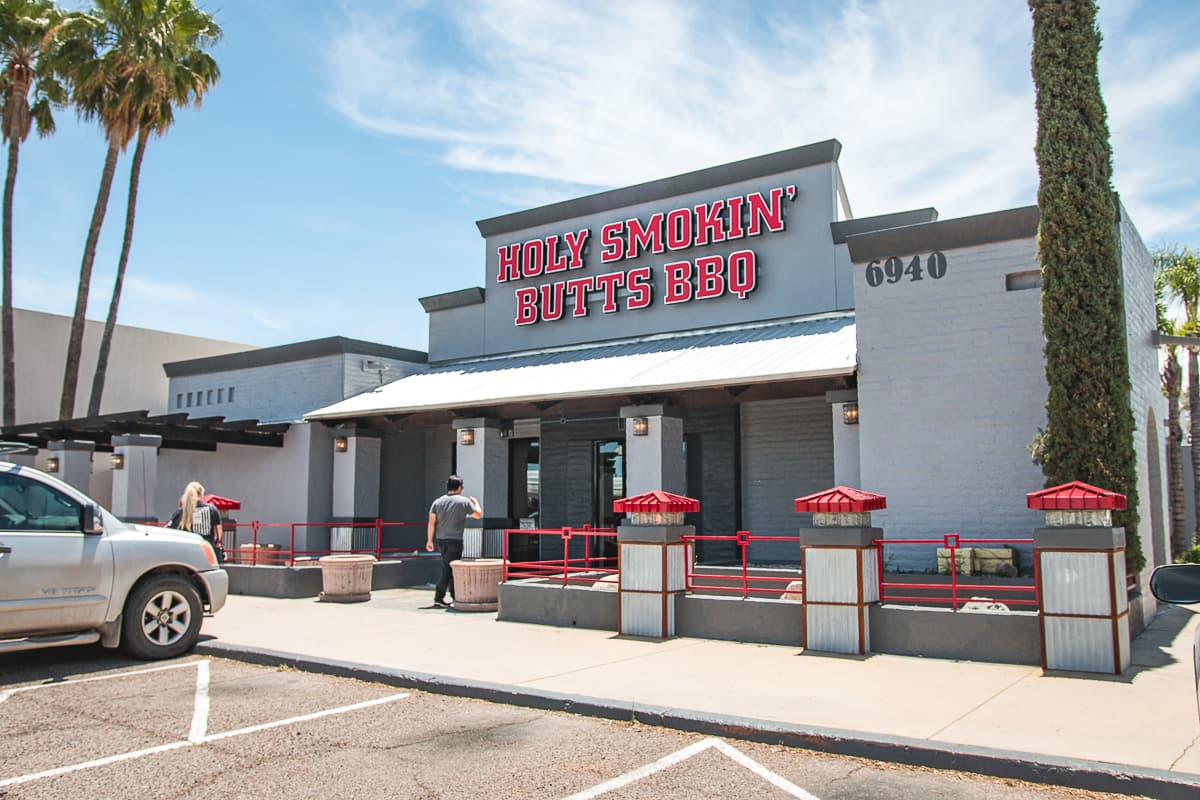 Facade at Holy Smokin' Butts BBQ (Credit: Jackie Tran)