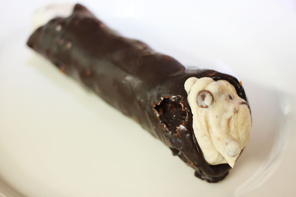 Cannoli at Roma Imports (Photo Credit: Laura Greenberg)
